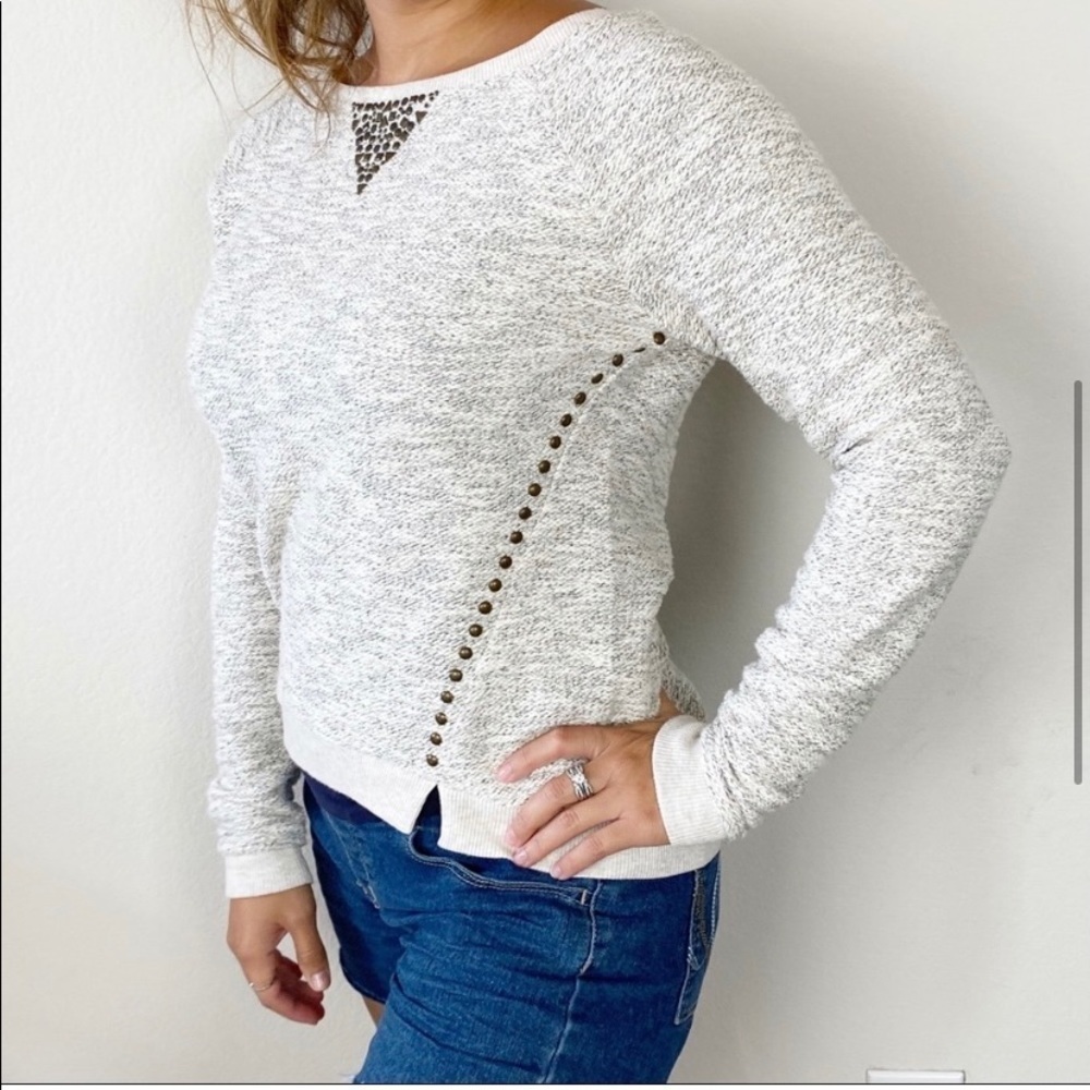 Lucky Lotus Sweater Crew Neck Cream Size S